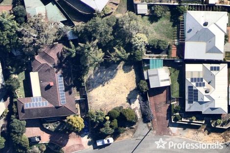 Property photo of 5 Harcourt Place Bellevue WA 6056
