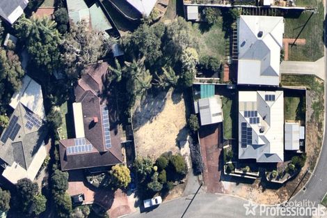 Property photo of 5 Harcourt Place Bellevue WA 6056