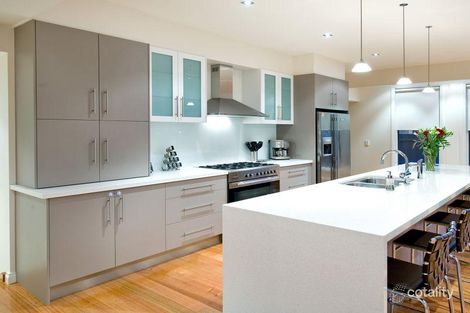 Property photo of 9 Kilsyth Avenue Burwood VIC 3125