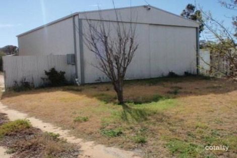 319 Russell St, Hay South, NSW 2711