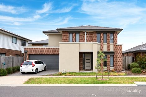 Property photo of 10 Standish Way Keysborough VIC 3173