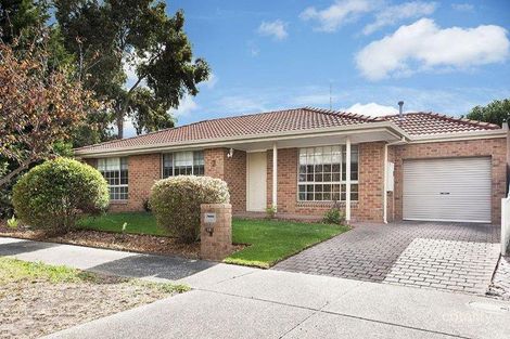 18 Pensbury Ave, Mill Park, VIC 3082