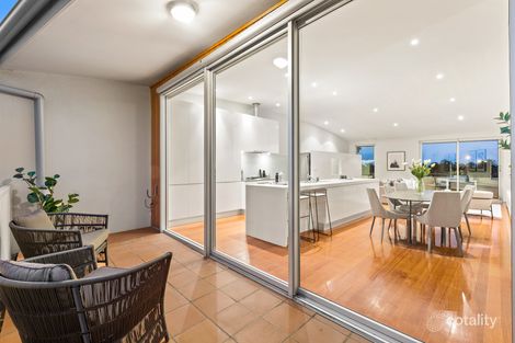 Property photo of 4/87 Marine Parade Elwood VIC 3184