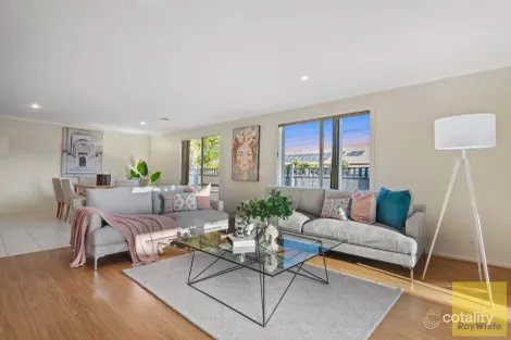 Property photo of 33 Penrose Promenade Tarneit VIC 3029