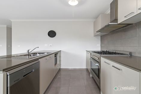 Property photo of 30 Petaluma Crescent Officer VIC 3809