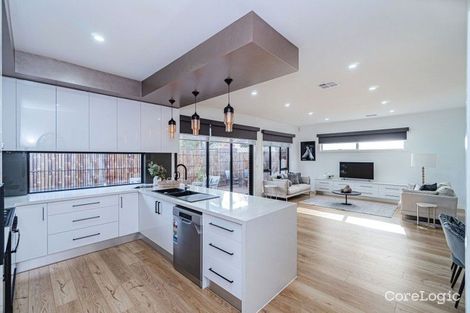 Property photo of 33 Vermilion Drive Greenvale VIC 3059