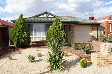 28 Cranmore Ave, Craigmore, SA 5114