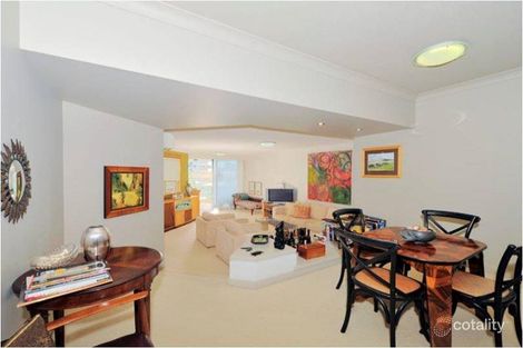 Property photo of 19/78 Cairns Street Kangaroo Point QLD 4169