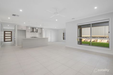 Property photo of 35 Bowerbird Court Thurgoona NSW 2640
