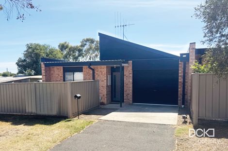 3a School St, California Gully, VIC 3556