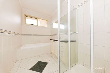 Property photo of 2/15 Hilton Street Mount Waverley VIC 3149