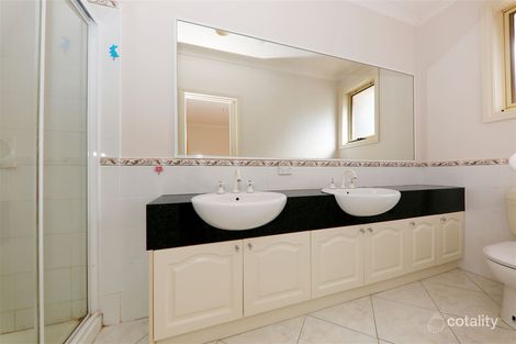 Property photo of 2/15 Hilton Street Mount Waverley VIC 3149