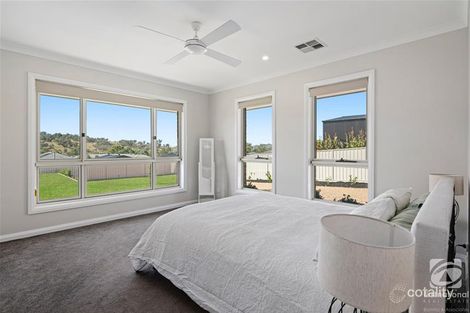 10 Chester Cct, Huon Creek, VIC 3691