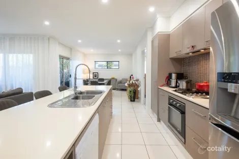 Property photo of 18 Cova Boulevard Hope Island QLD 4212