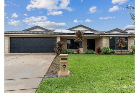 9 Teak Cl, Forest Hill, NSW 2651