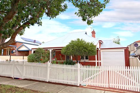 13 Sunbury Rd, Victoria Park, WA 6100