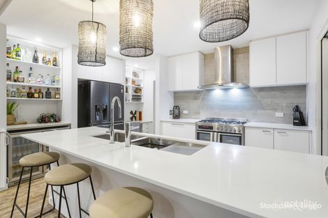 Property photo of 16 Stockhaven Circuit Langwarrin VIC 3910