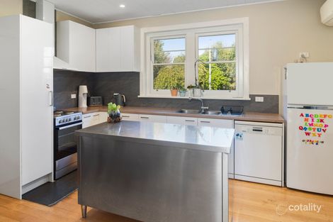 Property photo of 24 Robinsons Road Seaford VIC 3198