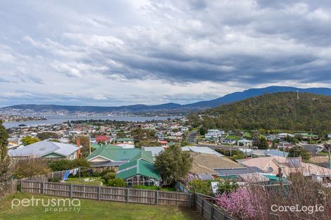 Property photo of 5 Karoola Road Lindisfarne TAS 7015