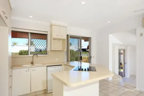 Property photo of 36 Sunbird Avenue Paradise Point QLD 4216