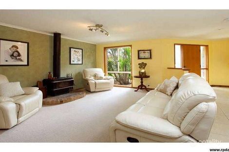 Property photo of 8 Brookvale Close Kenmore Hills QLD 4069