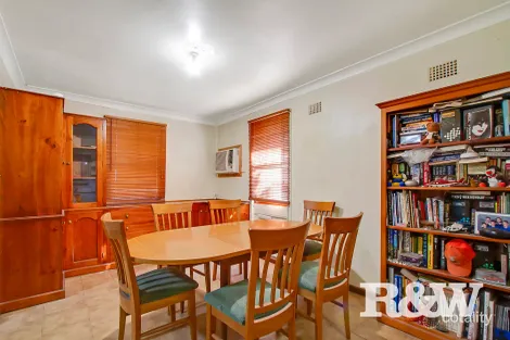 Property photo of 35 Idriess Crescent Blackett NSW 2770