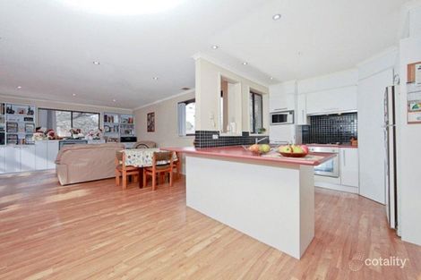Property photo of 11 Browne Place Kambah ACT 2902