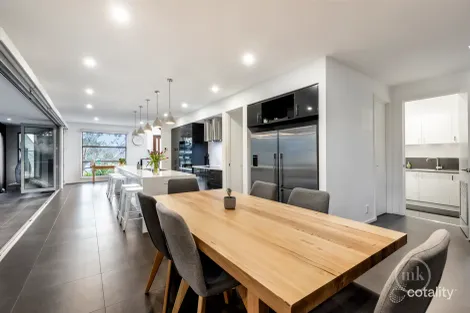 Property photo of 30 Nerreman Gateway Eltham VIC 3095