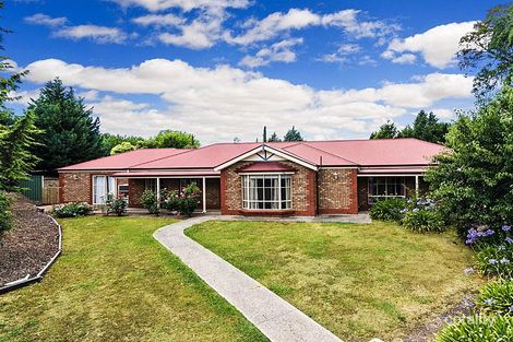 Property photo of 24 Dalmeny Drive Mount Barker SA 5251