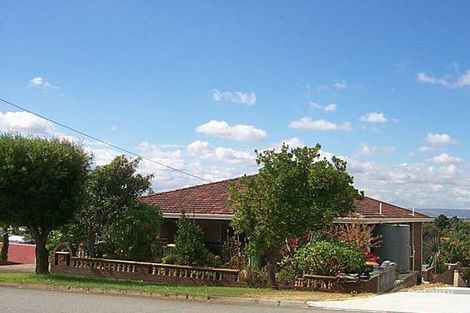 6 Rothbury Rd, Embleton, WA 6062