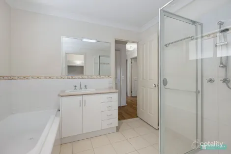 Property photo of 4 Hasker Drive Kangaroo Flat VIC 3555