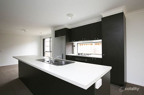 Property photo of 38 Laurence Way Tarneit VIC 3029