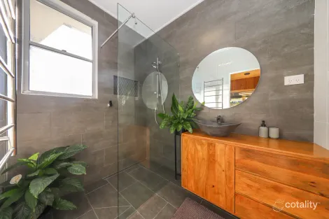 Property photo of 12 Batlow Avenue Batlow NSW 2730