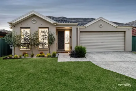 7 St Clare Ave, Lake Gardens, VIC 3355
