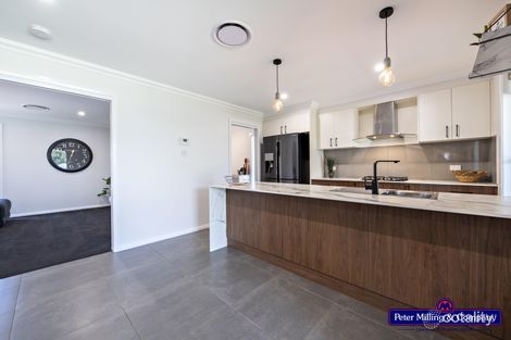 Property photo of 60 Hindmarsh Esplanade Dubbo NSW 2830