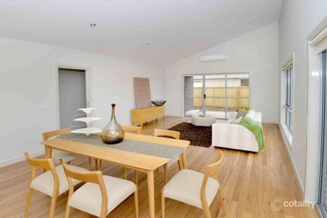 Property photo of 19 Half Moon Crescent Indented Head VIC 3223