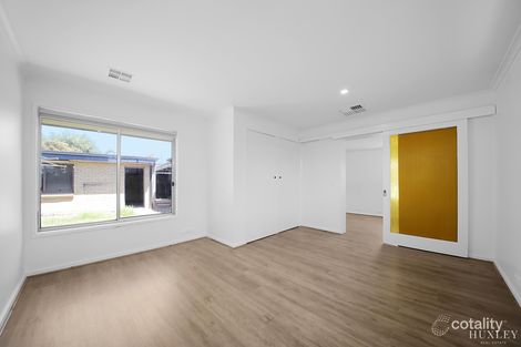Property photo of 15 Cormorant Crescent Werribee VIC 3030