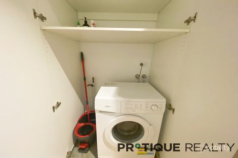 Property photo of 3304/33 Rose Lane Melbourne VIC 3000