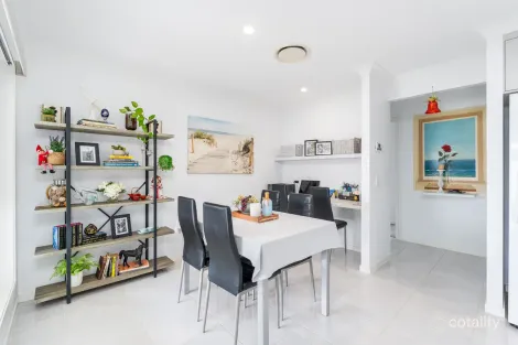 Property photo of 17 Peppermint Circuit Nikenbah QLD 4655