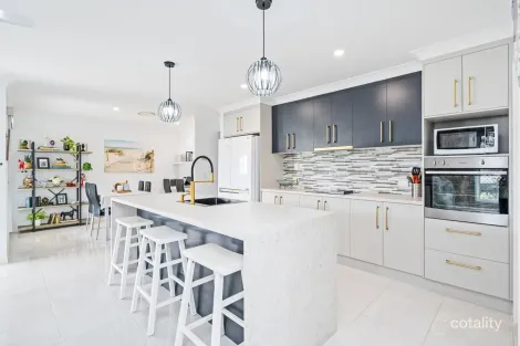 Property photo of 17 Peppermint Circuit Nikenbah QLD 4655