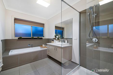Property photo of 4 Mauve Street Pakenham VIC 3810