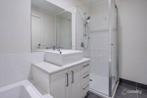 Property photo of 57 Valiant Crescent Craigieburn VIC 3064