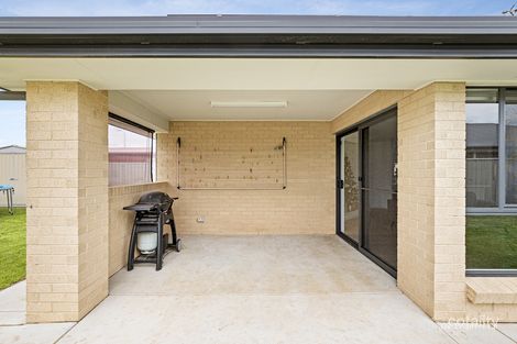 14 Peppercress Ct, Worrolong, SA 5291