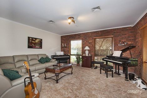 Property photo of 44 Patrick Close Greensborough VIC 3088