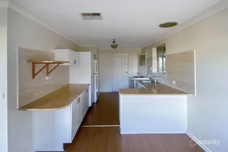 Property photo of 11 Perrier Place Kelso NSW 2795