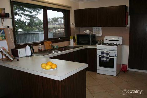 Property photo of 7 Julian Place Melton West VIC 3337