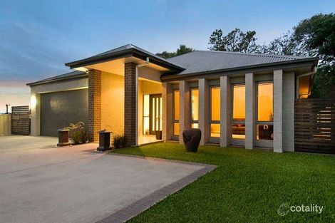 8 Bells Pl, Tenambit, NSW 2323