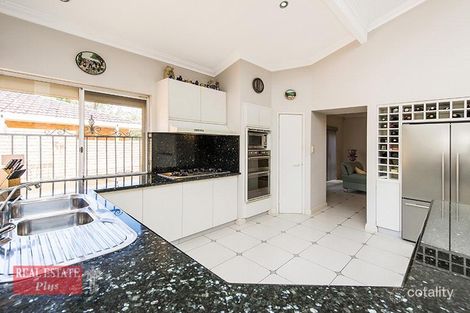 Property photo of 5 Lone Pine Way Greenmount WA 6056