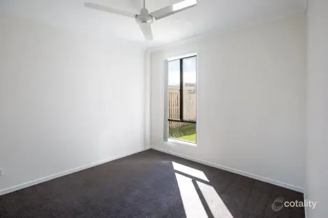 Property photo of 2/7 Summit Place Pimpama QLD 4209