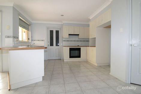 Property photo of 2/20 Freesia Crescent Bomaderry NSW 2541